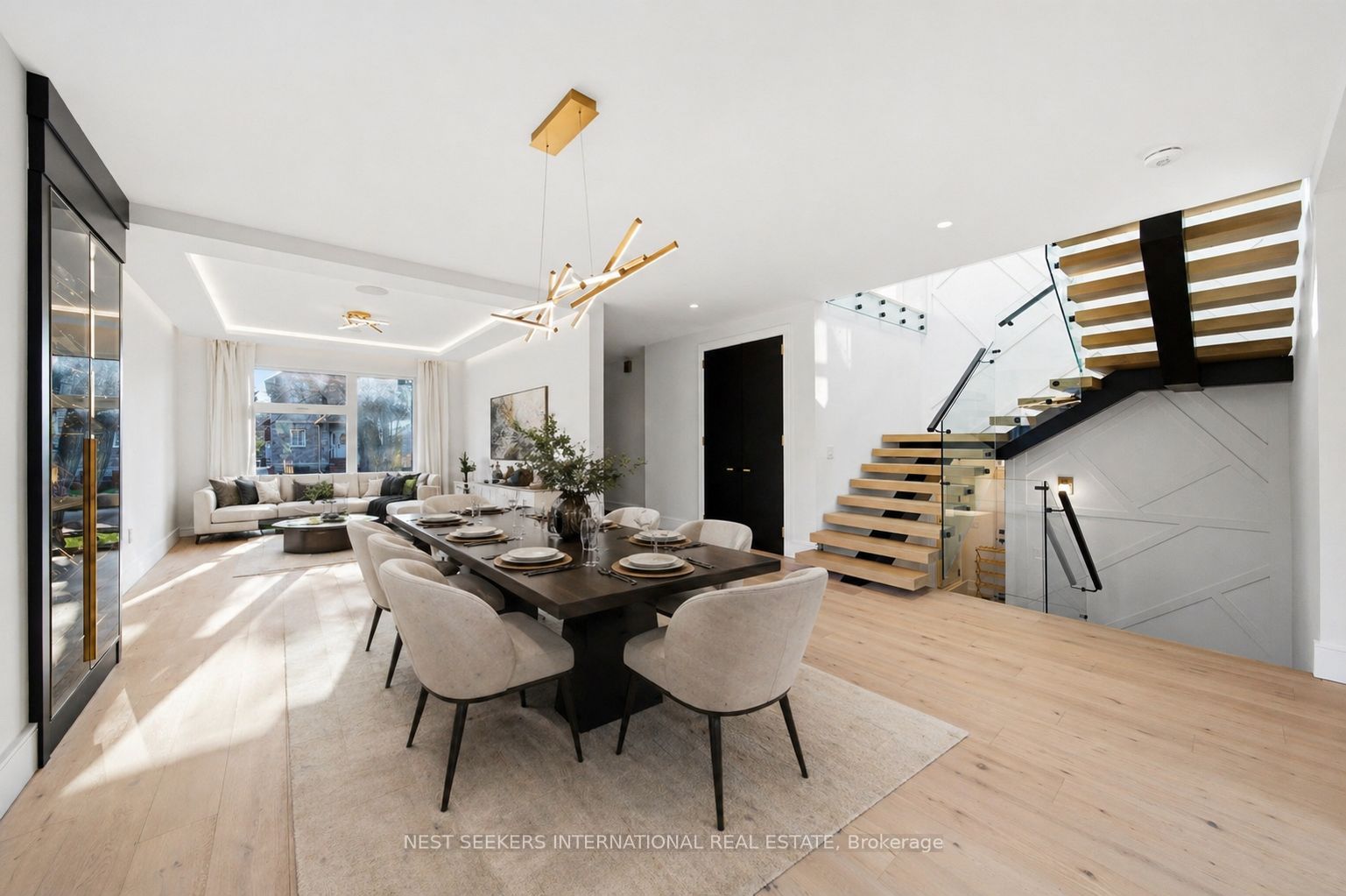 Additional image 3 of 27 Inverleigh Drive, Toronto, ON, M8Y 3E4