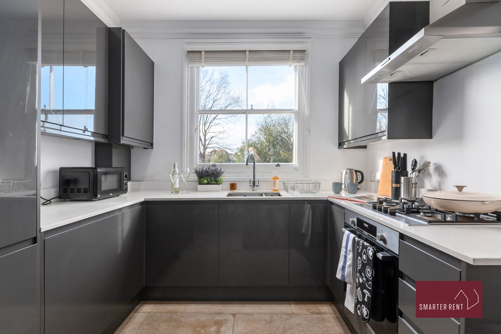 Additional image 2 of 3 bed flat to rentBurlington Avenue, Kew TW9