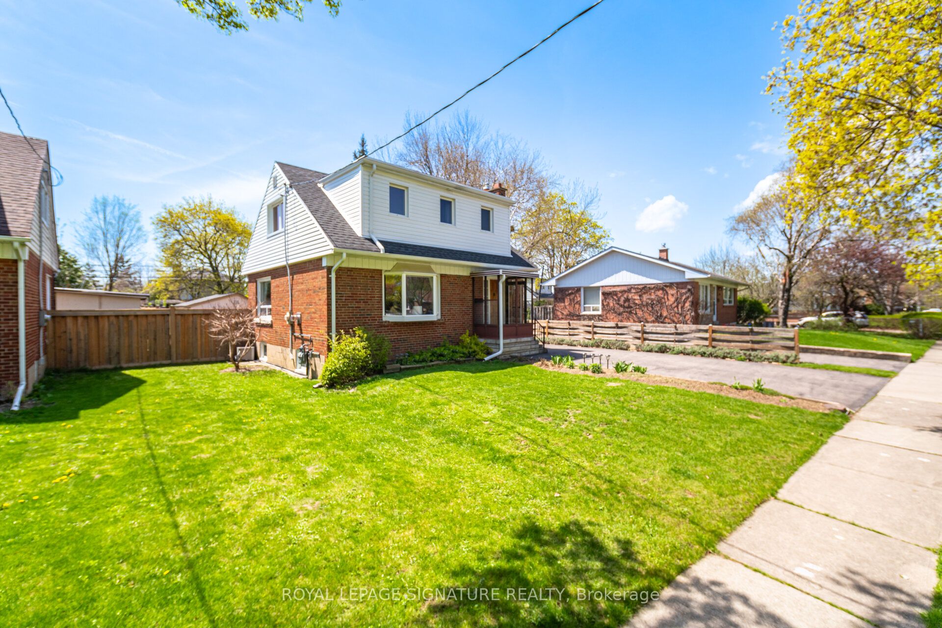 18 Erlesmere Avenue, Brampton, ON, L6W 2T5 photo 2