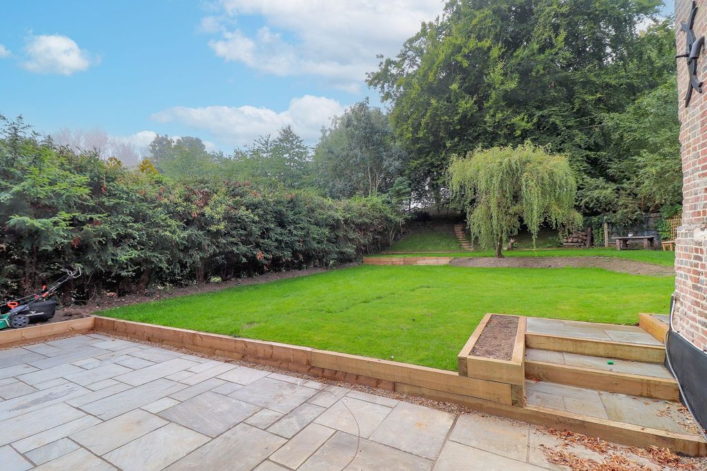 Additional image 2 of 4 bed barn conversion to rentClaydon, Mockbeggars IP6