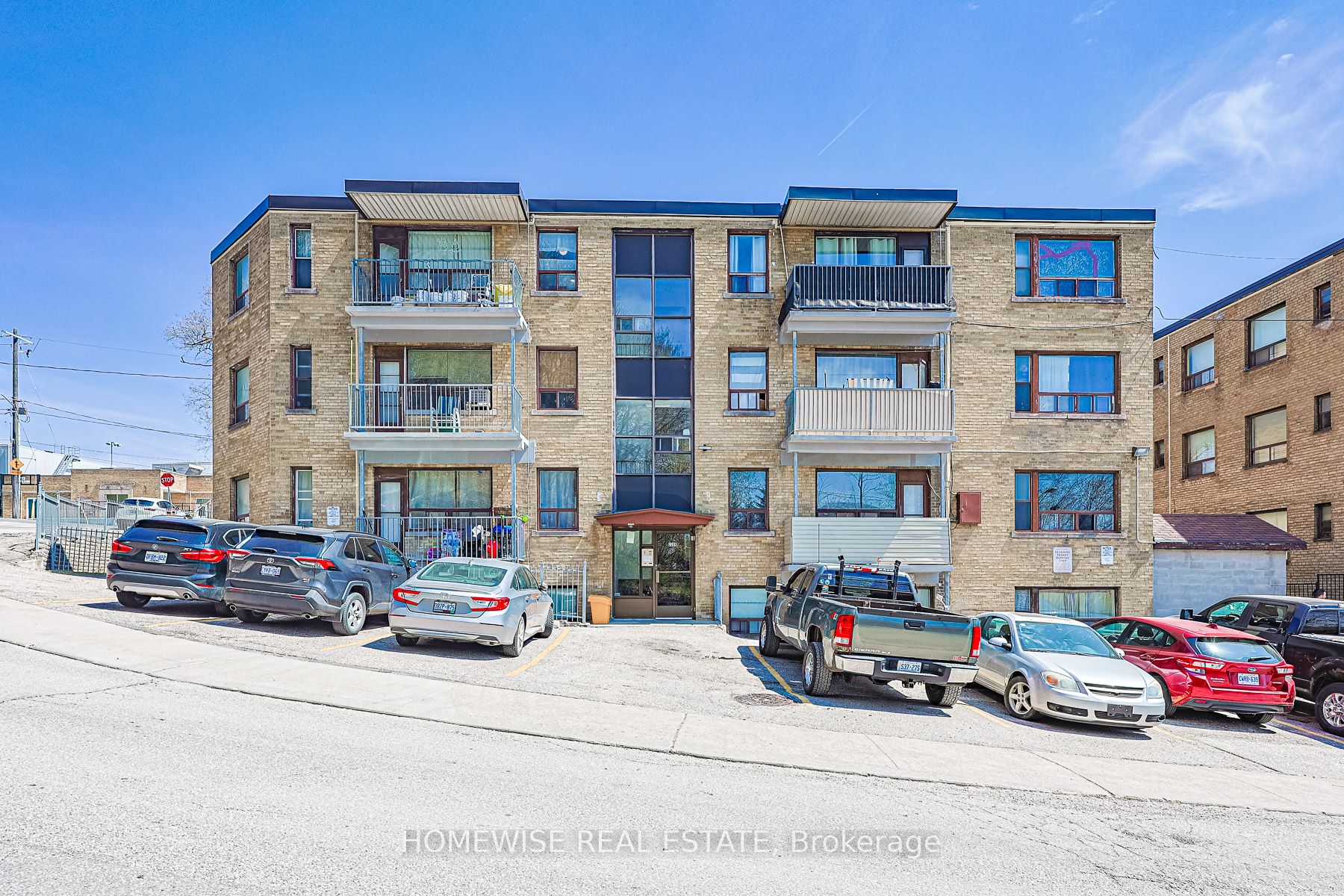 Additional image 3 of 102-2208 Dufferin Street, Toronto, ON, M6E 3R8