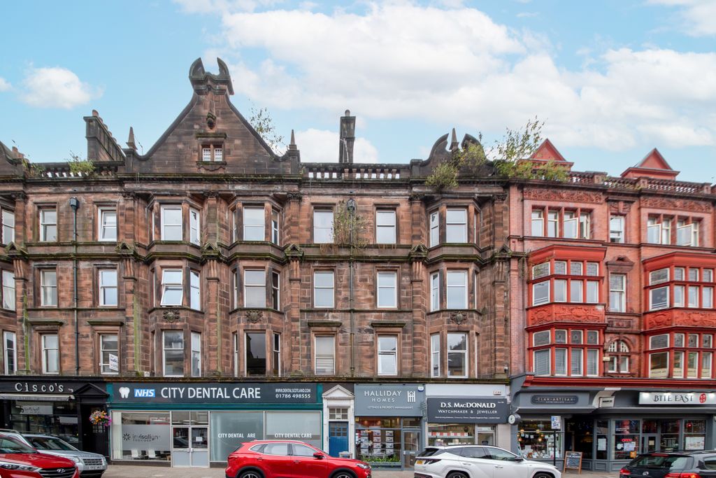 3 bed flat to rent62F Port St, Stirling FK8