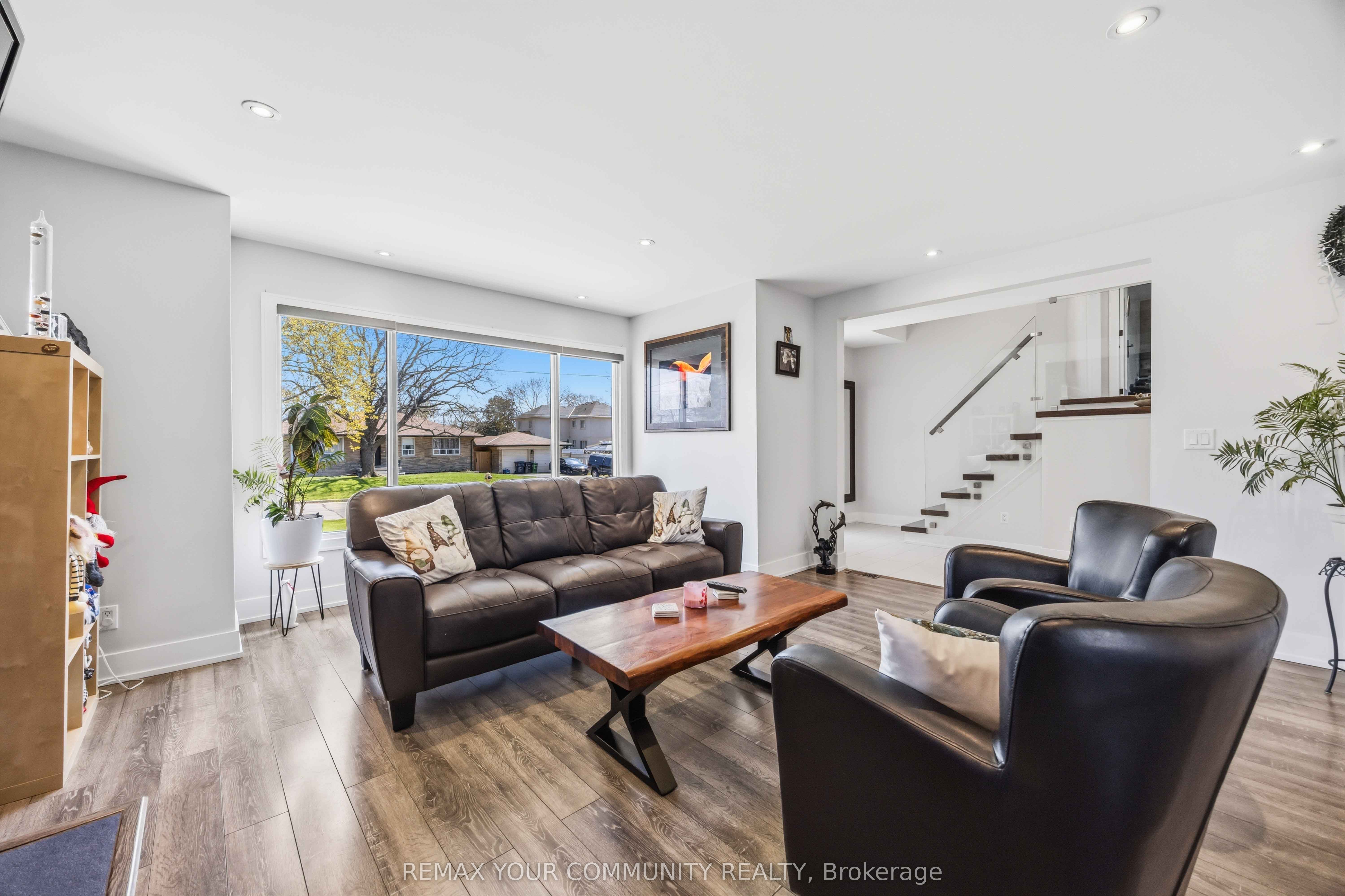 Additional image 6 of 34 Walwyn Avenue, Toronto, ON, M9N 3H5