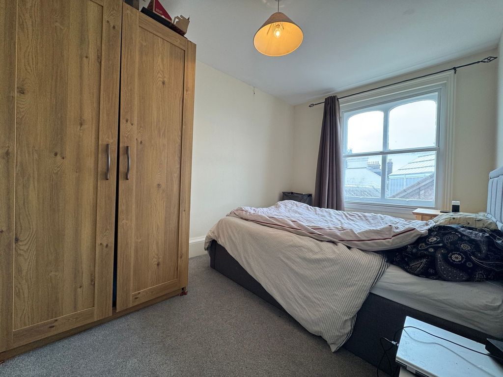 Additional image 7 of 2 bed flat to rent39 Halkett Place, St Helier JE2