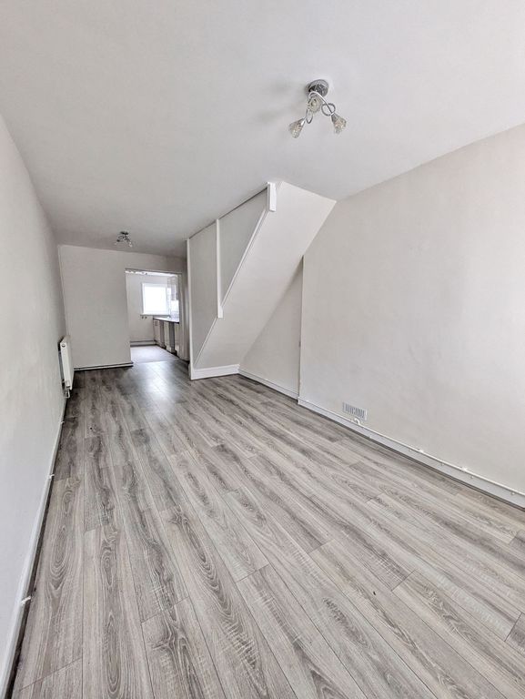 Additional image 2 of 2 bed terraced house to rentGilfach Cynon, Merthyr Tydfil CF47