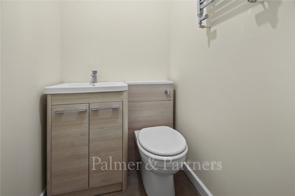 Additional image 5 of 4 bed flat to rentSt Edmund House, Rope Walk, Ipswich, Suffolk IP4