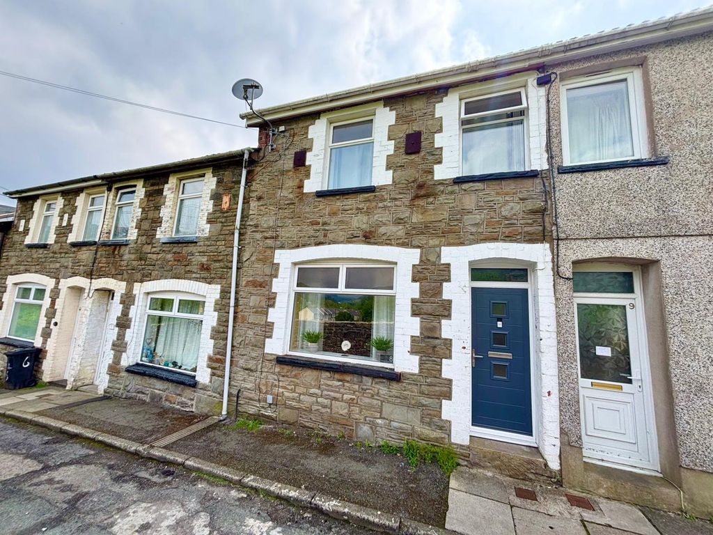3 bed terraced house to rentPreston Street, Abertillery NP13