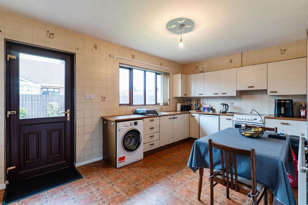 Additional image 8 of 2 bed property for sale10 Oakland Grove, Ballynahinch BT24