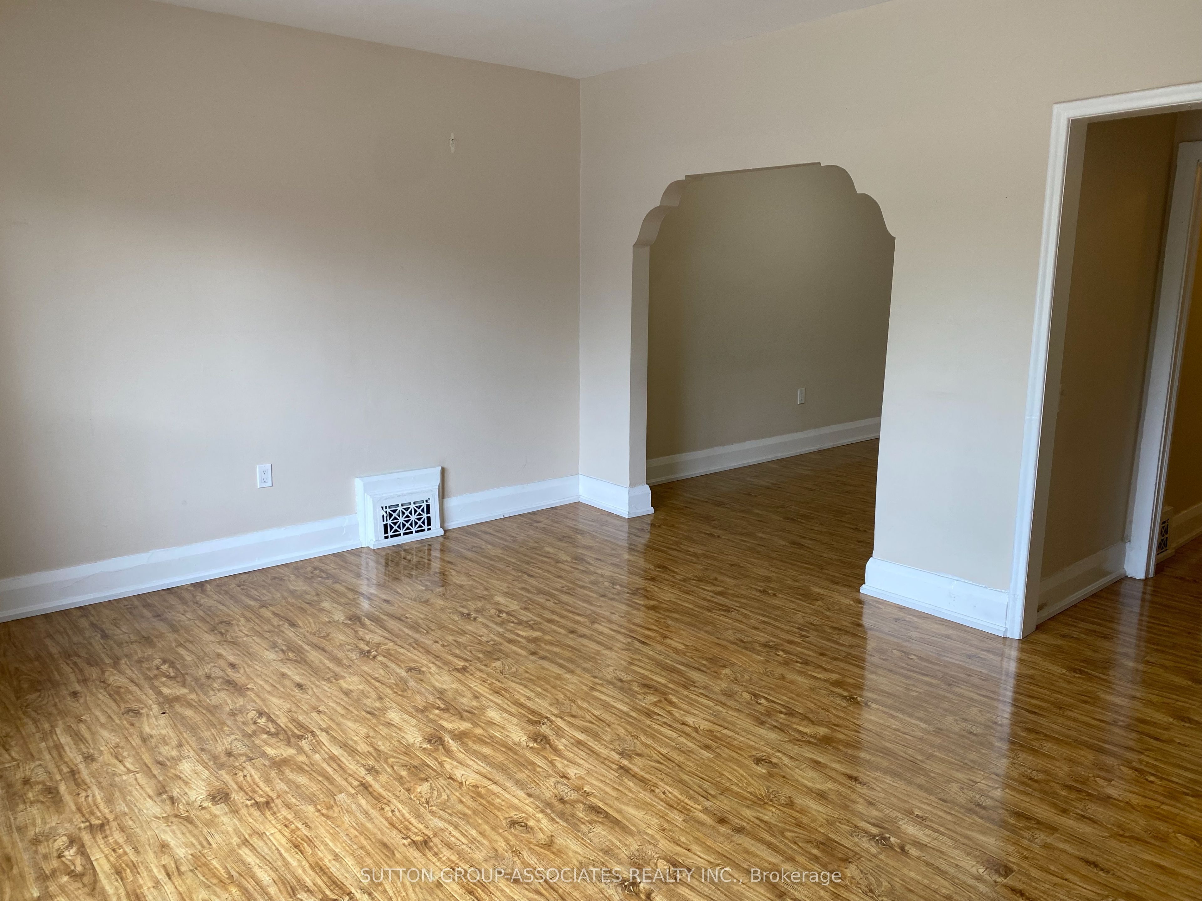 Additional image 4 of 651 St Clair Avenue W, Toronto, ON, M6C 1A7