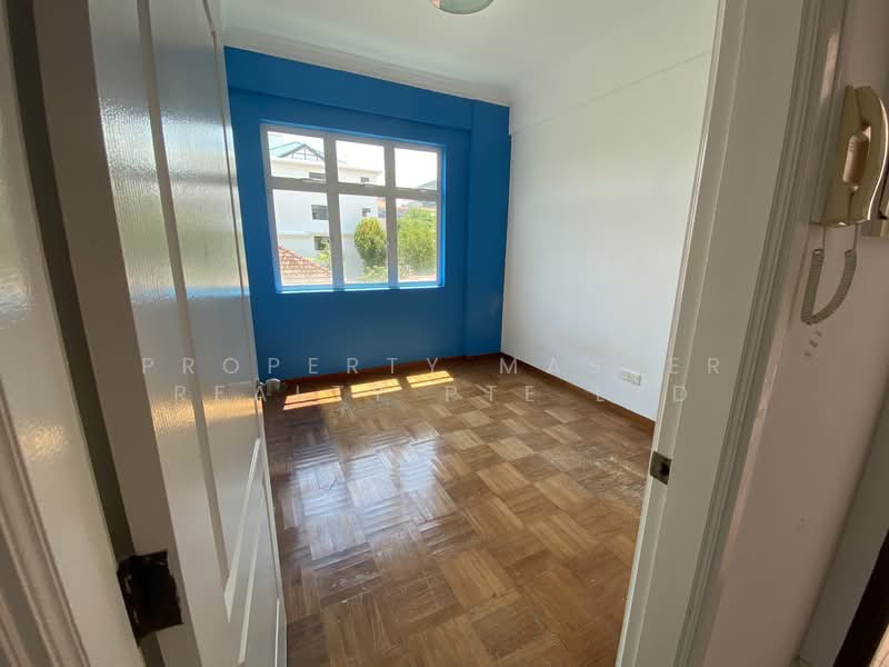 230 Tembeling Road photo 2