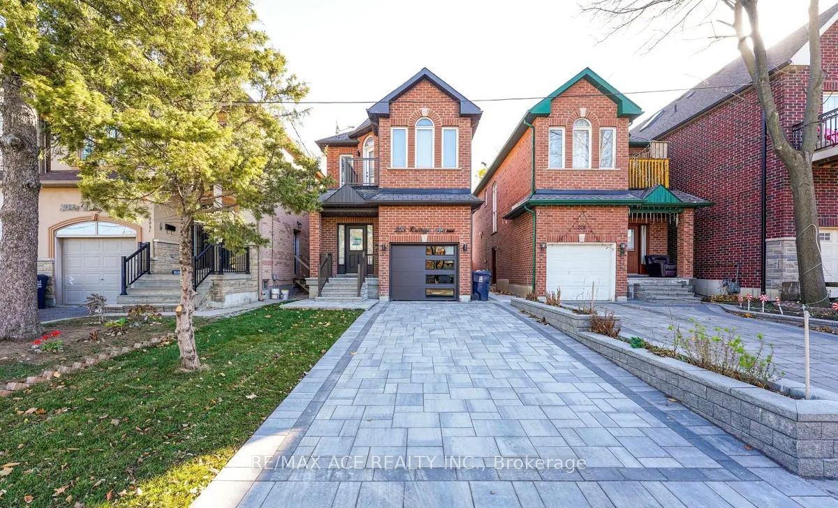 203 Raleigh Avenue, Toronto, ON, M1K 1A5