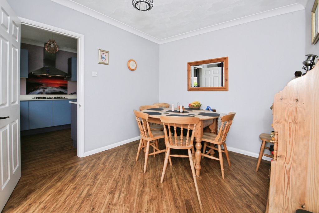 Additional image 17 of 5 bed detached house for saleDanes Close, Peterborough PE1