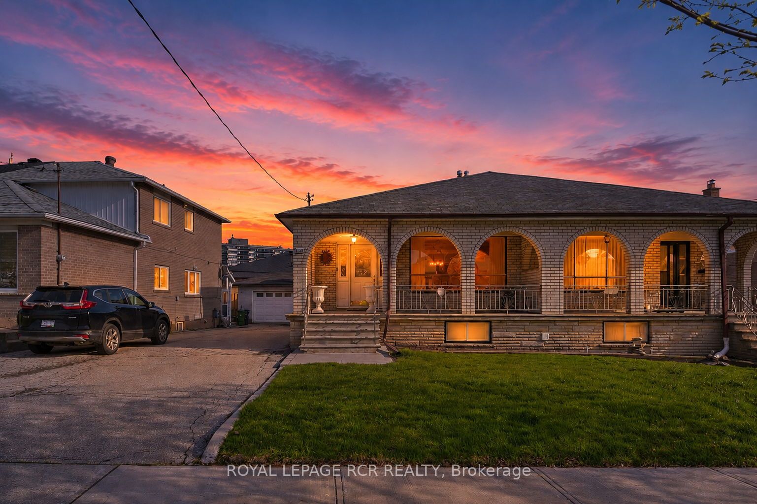 39 Dovehouse Avenue, Toronto, ON, M3J 1A3