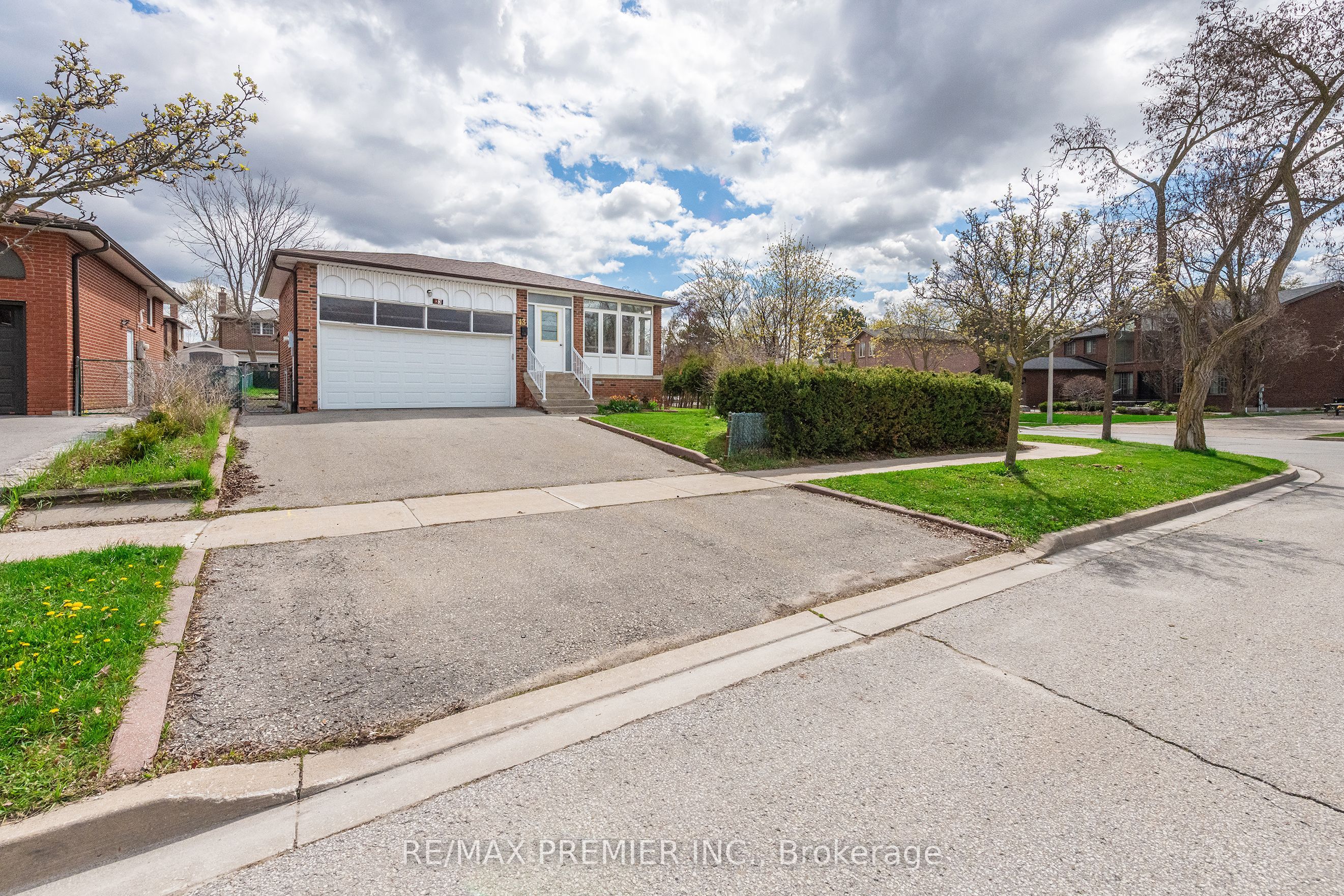 Additional image 2 of 43 Jules Avenue, Vaughan, ON, L4L 1Y2