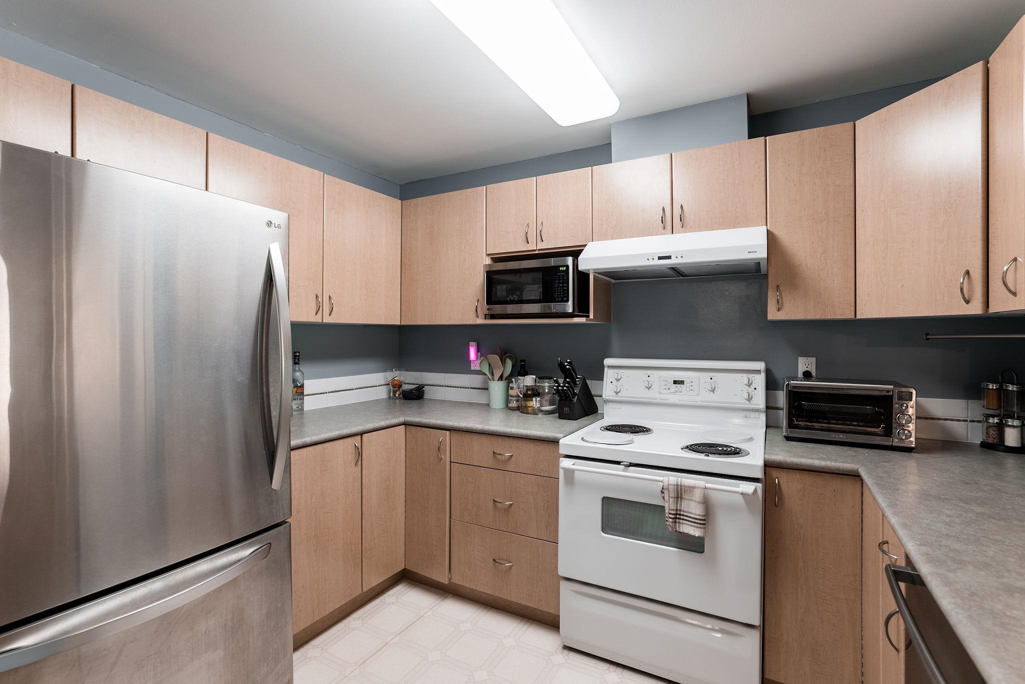 Additional image 6 of 312-15220 Guildford Drive, Surrey, BC, V3R 0Y6