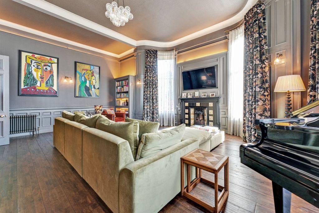 Additional image 3 of 3 bed flat for saleWinton Drive, Flat 0/1, Kelvinside, Glasgow G12