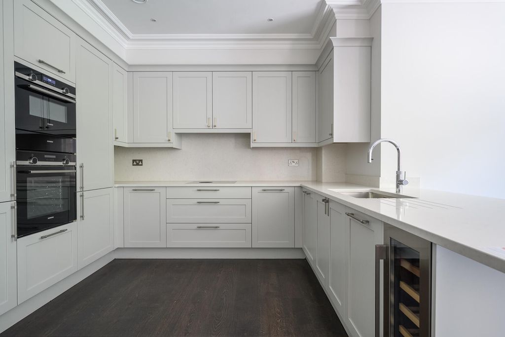Additional image 2 of 2 bed flat to rentLondon Road, Sunningdale SL5