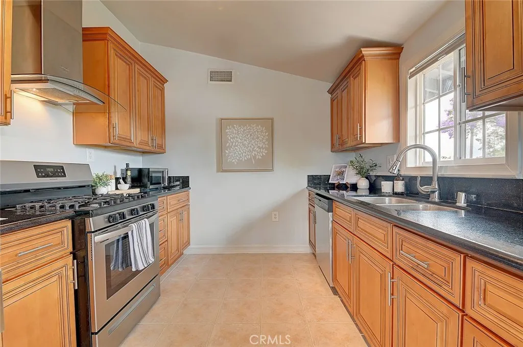 Additional image 15 of 2044 W Spruce Avenue, Orange, CA 92868