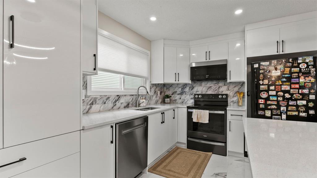 Additional image 6 of 2416 Woodview Drive SW, Calgary, AB, T2W 4X7