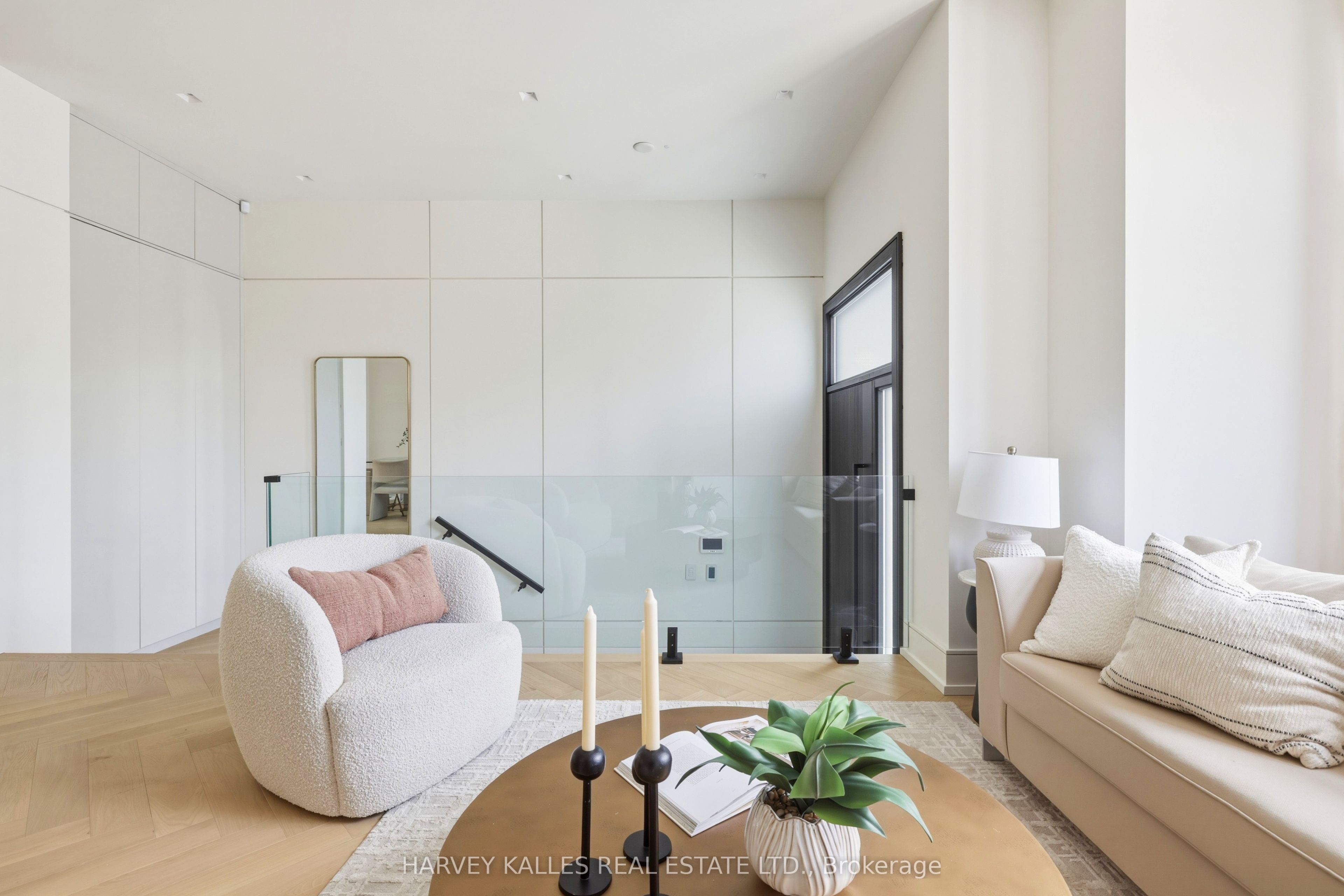 Additional image 5 of 261 St Germain Avenue, Toronto, ON, M5M 1W4