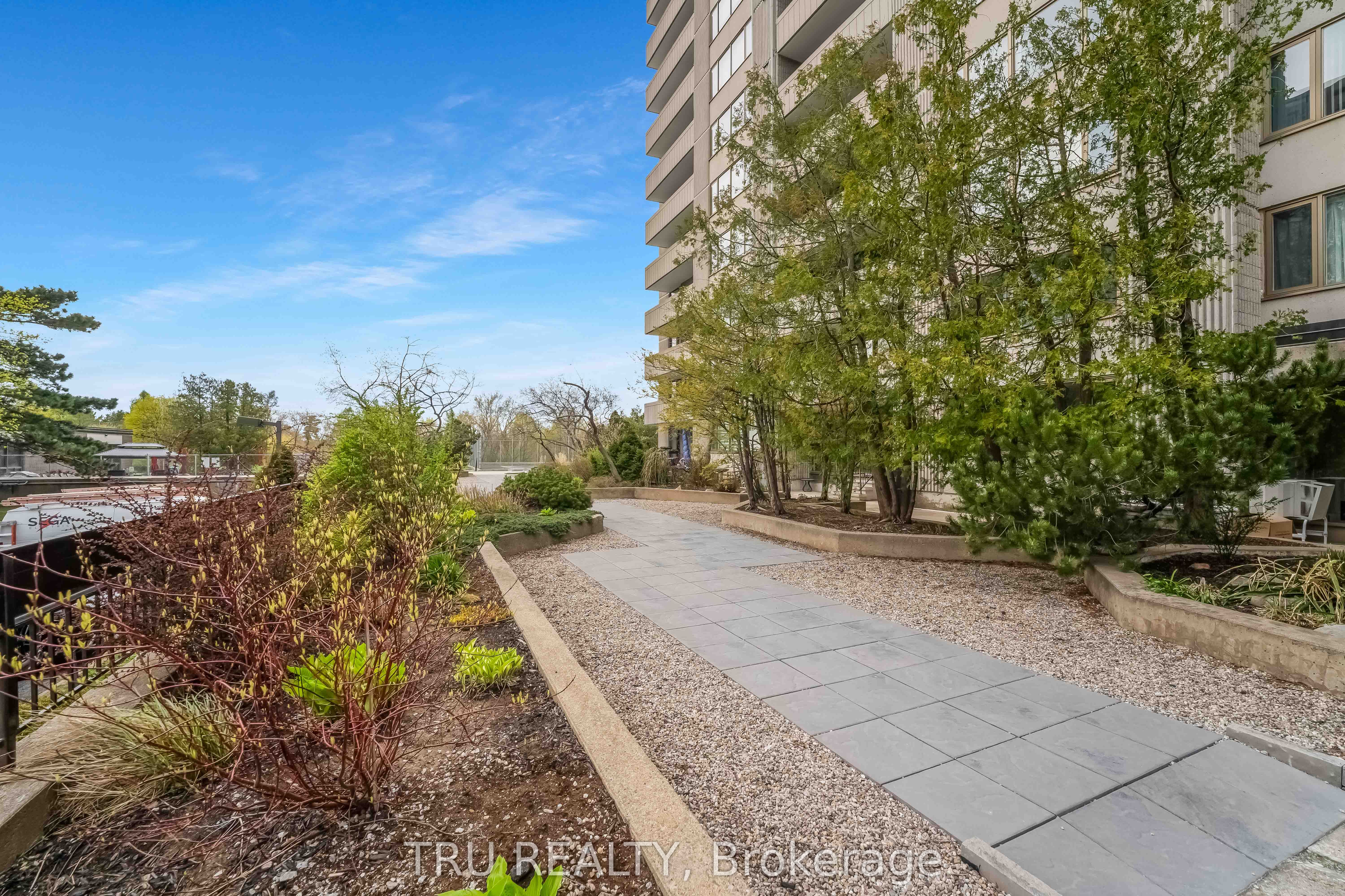 Additional image 3 of 1504-2625 Regina Street, Ottawa, ON, K2B 5W8