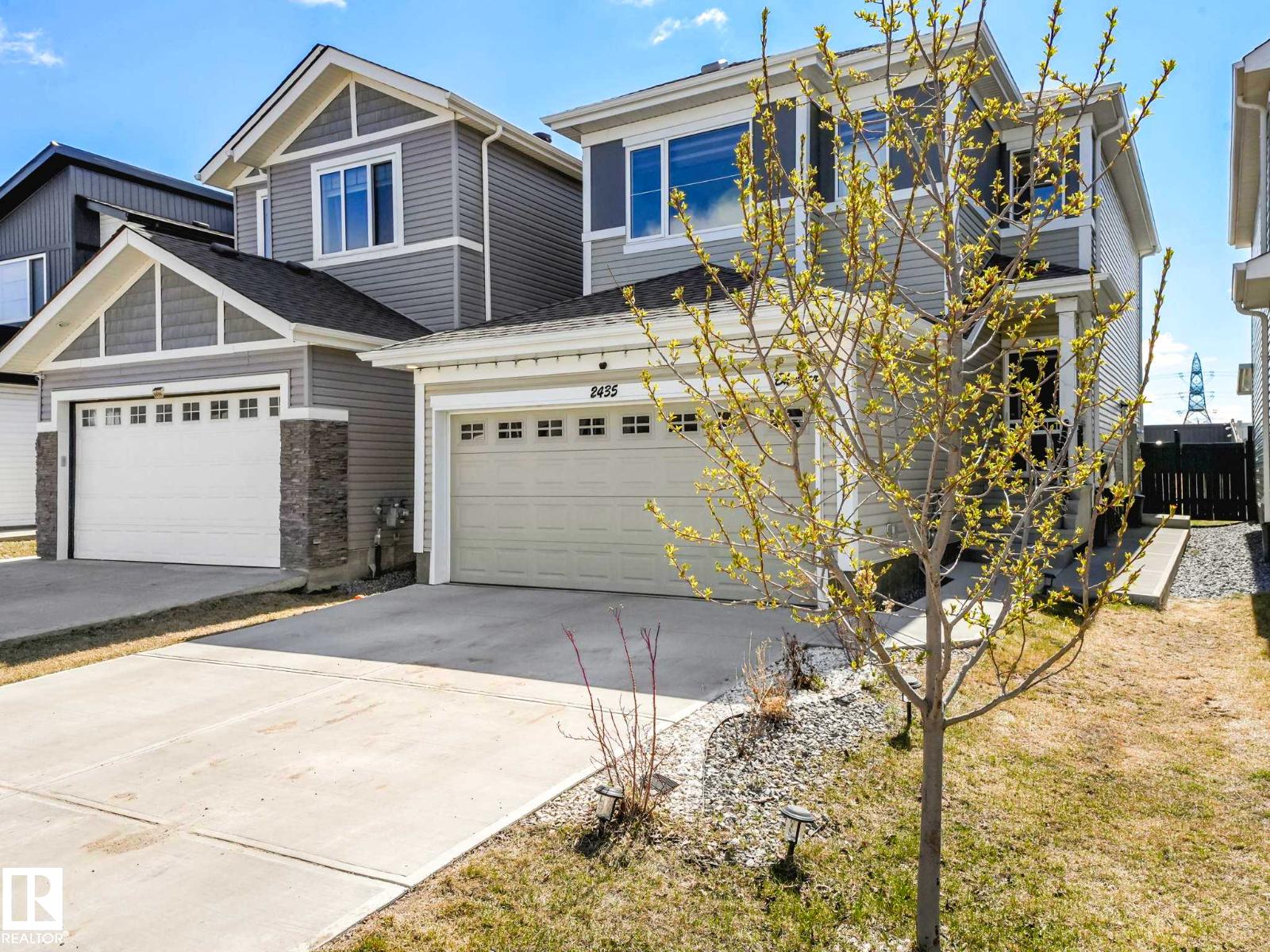 Additional image 2 of 2435 12 Avenue NW, Edmonton, AB, T6T2M6