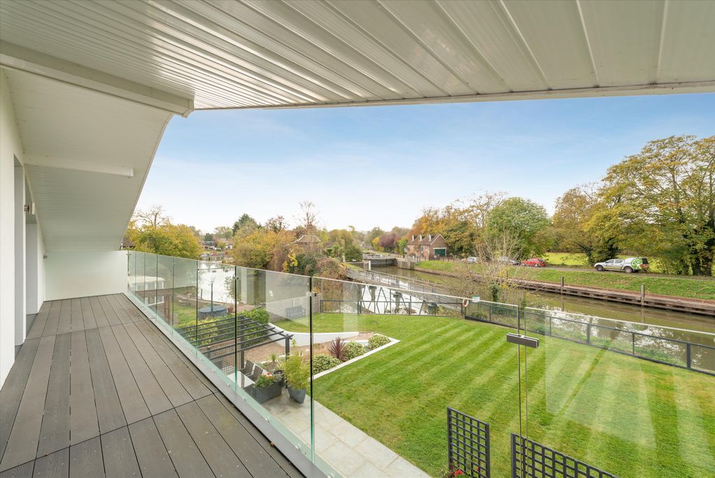 Additional image 24 of 4 bed detached house to rentHam Island, Old Windsor, Windsor, Berkshire SL4