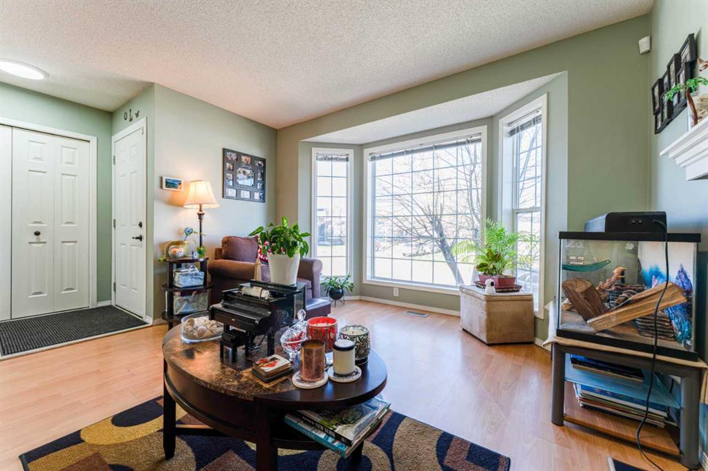 Additional image 6 of 198 Somerside Park SW, Calgary, AB, T2Y 3G3