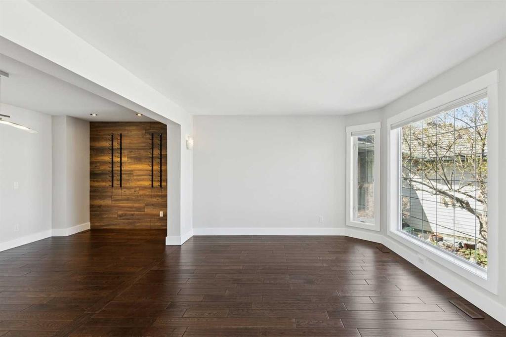 Additional image 5 of 15 Springbank View SW, Calgary, AB, T3H4J5