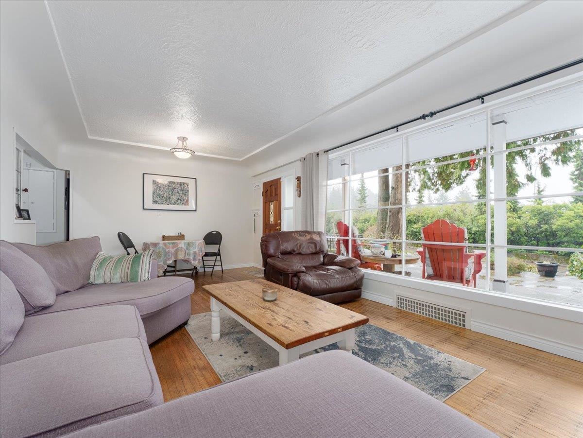 Additional image 5 of 322 25th Street E, North Vancouver, BC, V7N 1A3