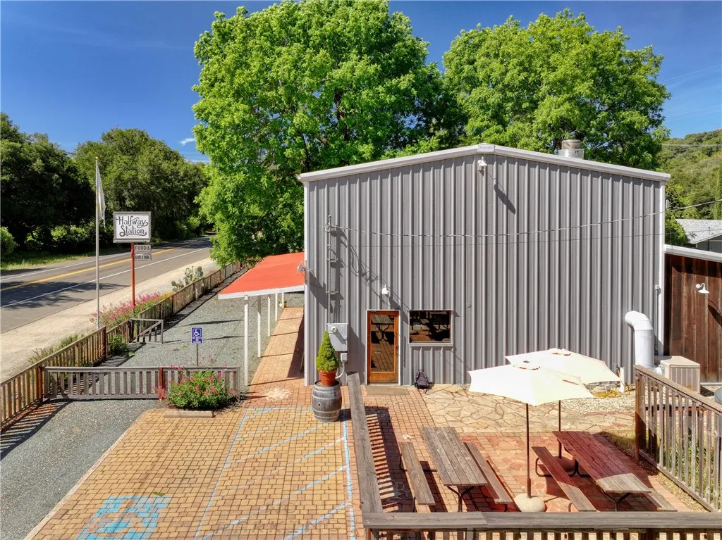 15050 Morro Road, Atascadero, CA 93422