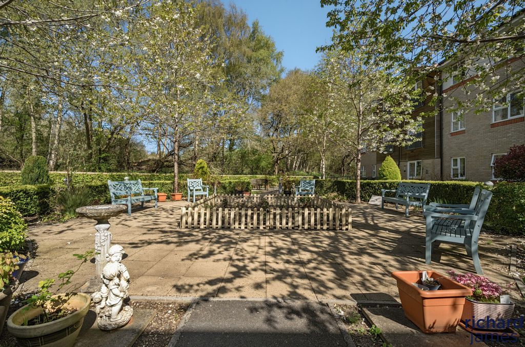 Additional image 7 of 1 bed flat for saleFitzwarren Court, Kingsdown Road, Swindon SN3