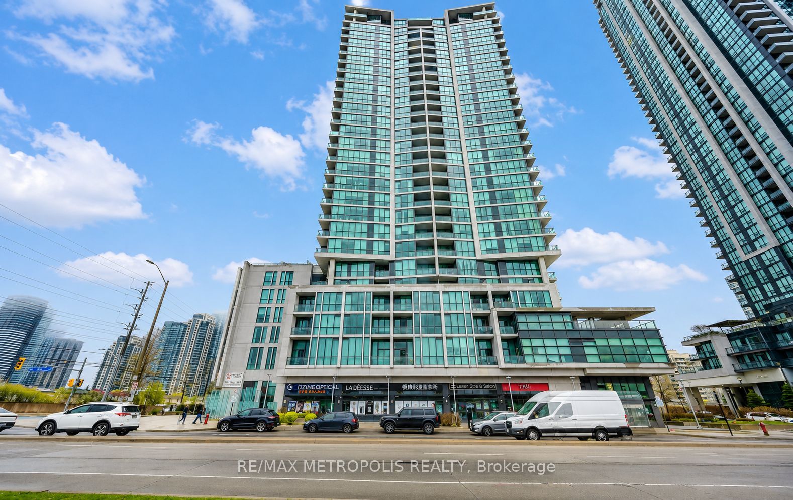 1004-3985 Grand Park Drive, Mississauga, ON, L5B 0H8