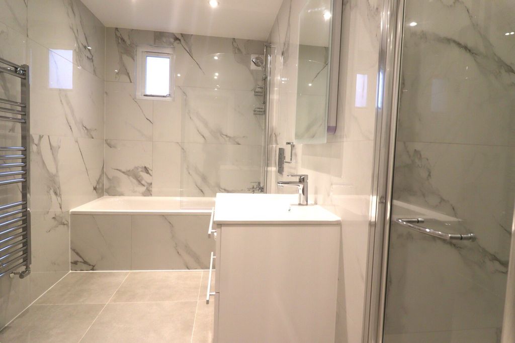Additional image 11 of 4 bed detached house to rentAylesbury Road, Wing, Leighton Buzzard, Buckinghamshire LU7