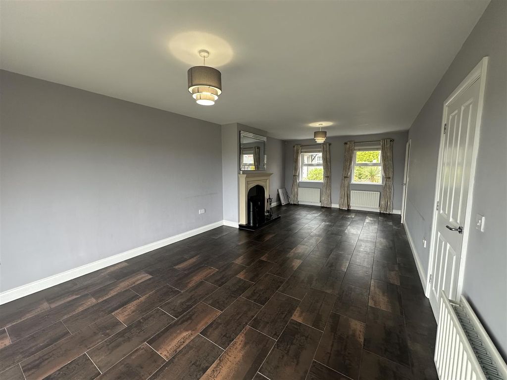 Additional image 3 of 4 bed detached house to rentLogan Gardens, Ballyclare BT39