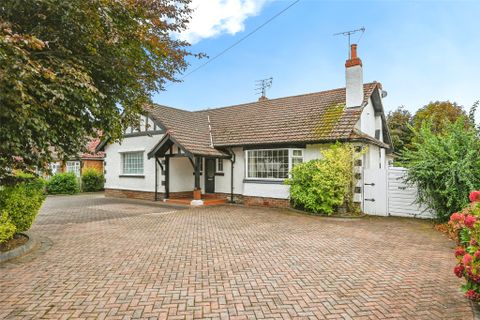 Sunningdale Drive, Blundellsands, Merseyside L23