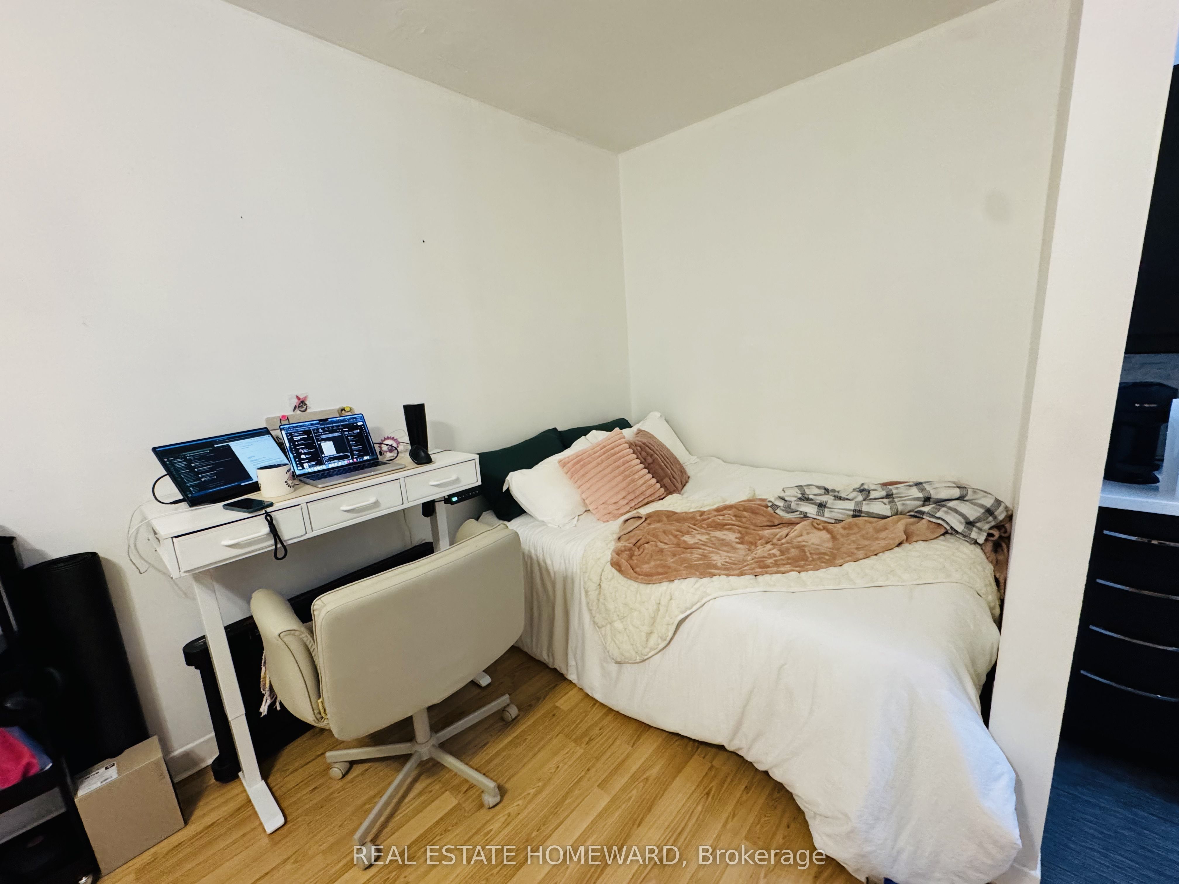 Additional image 4 of A3-426 Markham Street, Toronto, ON, M6G 2L2