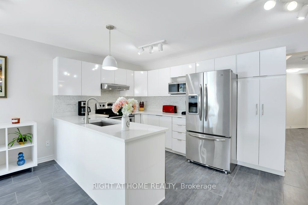 Additional image 5 of 33 Spur Avenue, Ottawa, ON, K2M 2R9