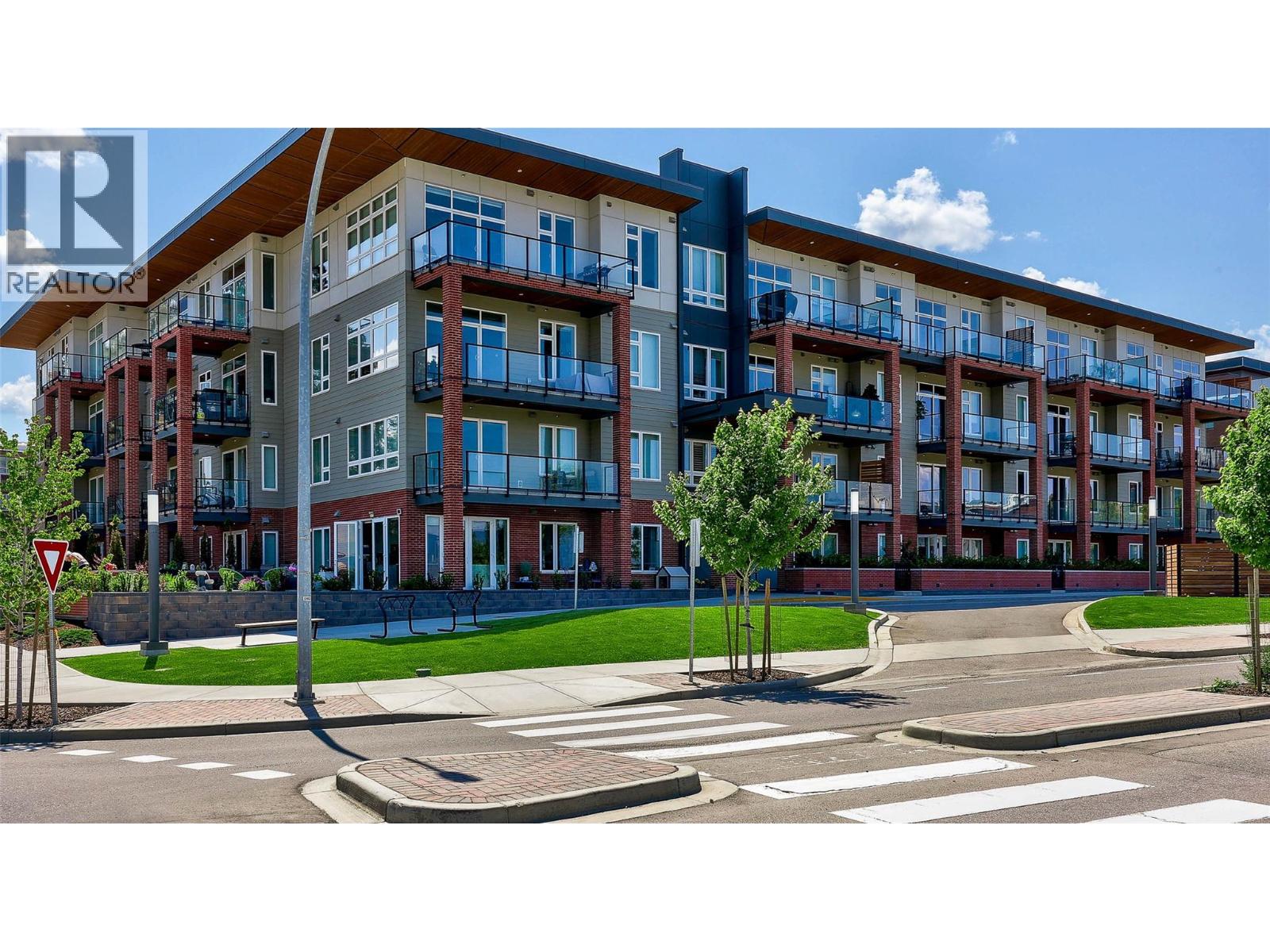 304-885 University Drive, Kamloops, BC, V2C5N3