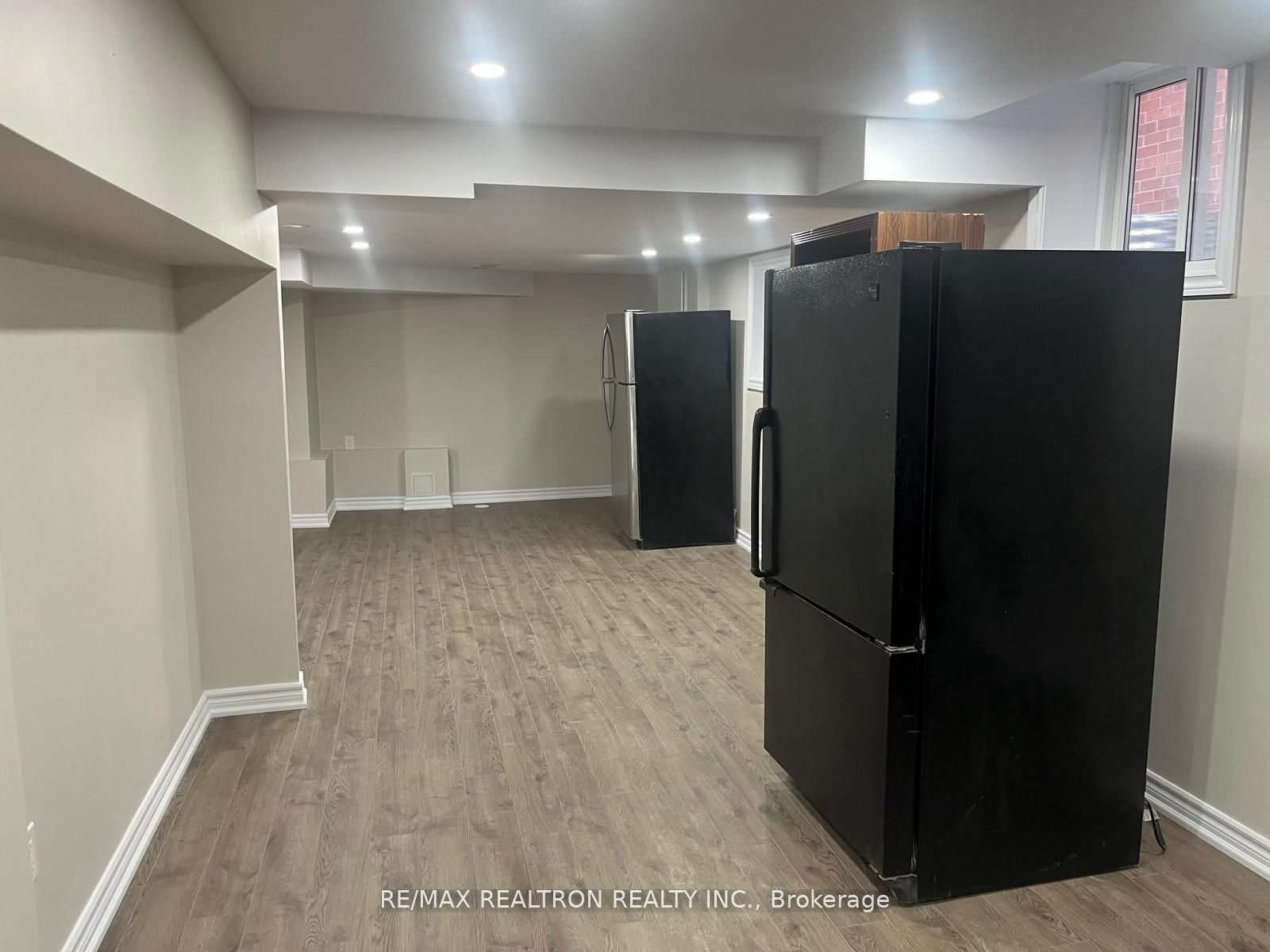 Additional image 4 of Bsmnt-1112 Maple Gate Road, Pickering, ON, L1X 1B8