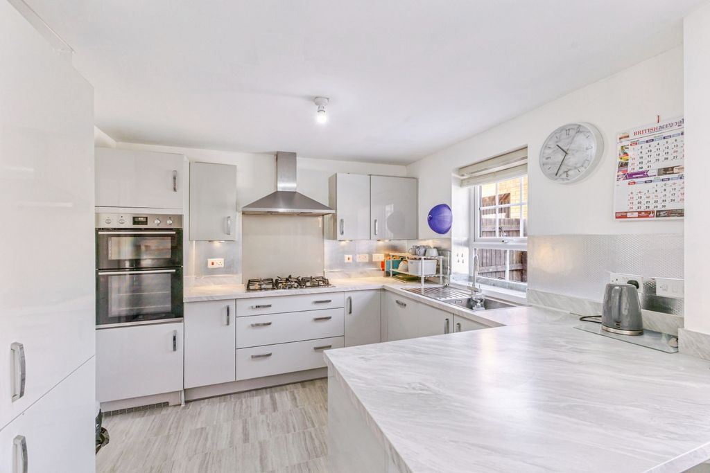 Additional image 5 of 4 bed detached house for saleMonteyne Close, Northampton NN6