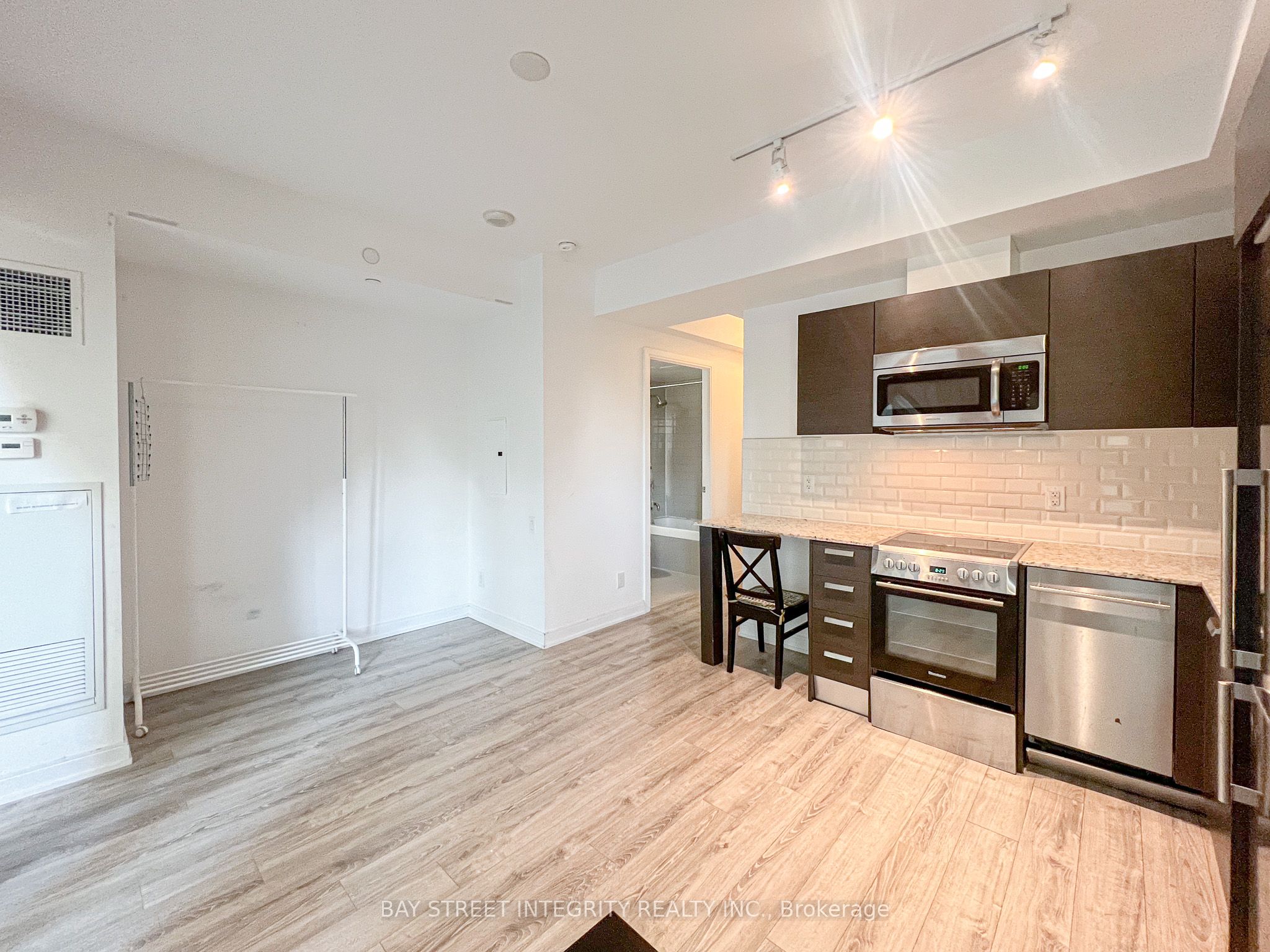 Additional image 2 of 706-42 Charles Street E, Toronto, ON, M4Y 1N3