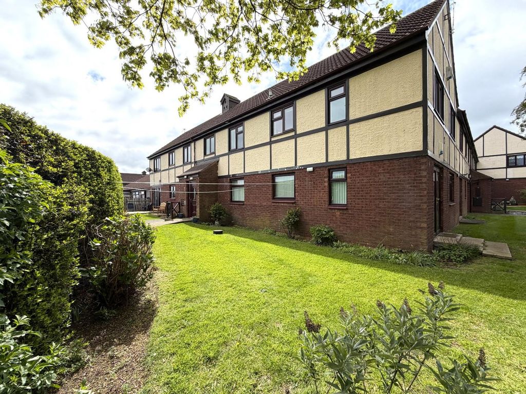 2 bed flat for saleThe Sycamores, Brooke Estate, Hartlepool TS25