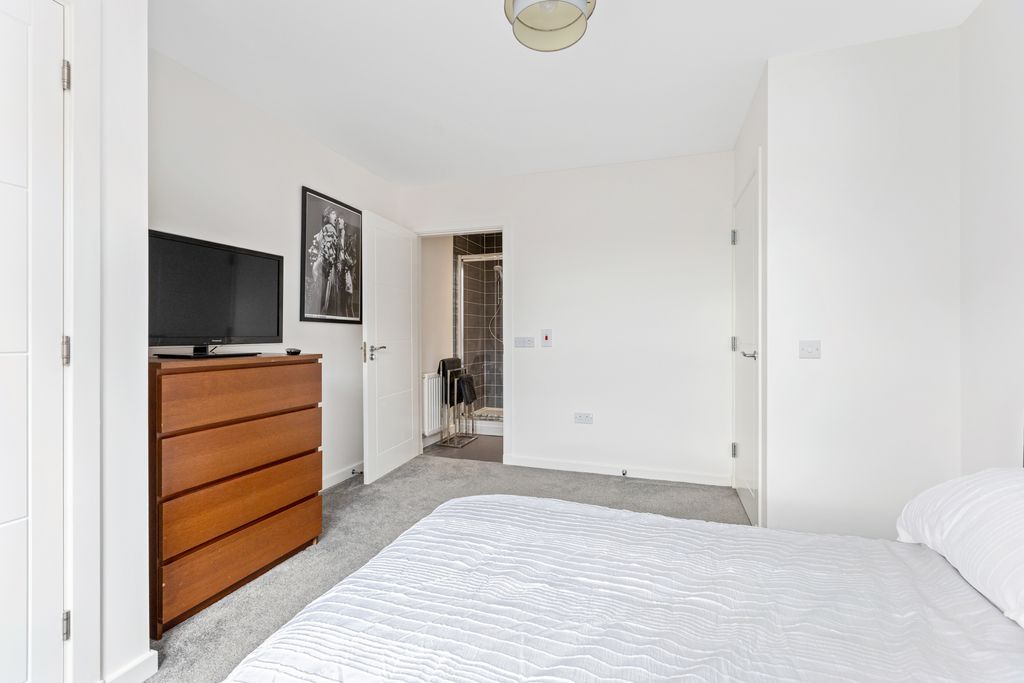Additional image 6 of 2 bed flat for sale21/8 Muirhouse Parkway, Muirhouse, Edinburgh EH4