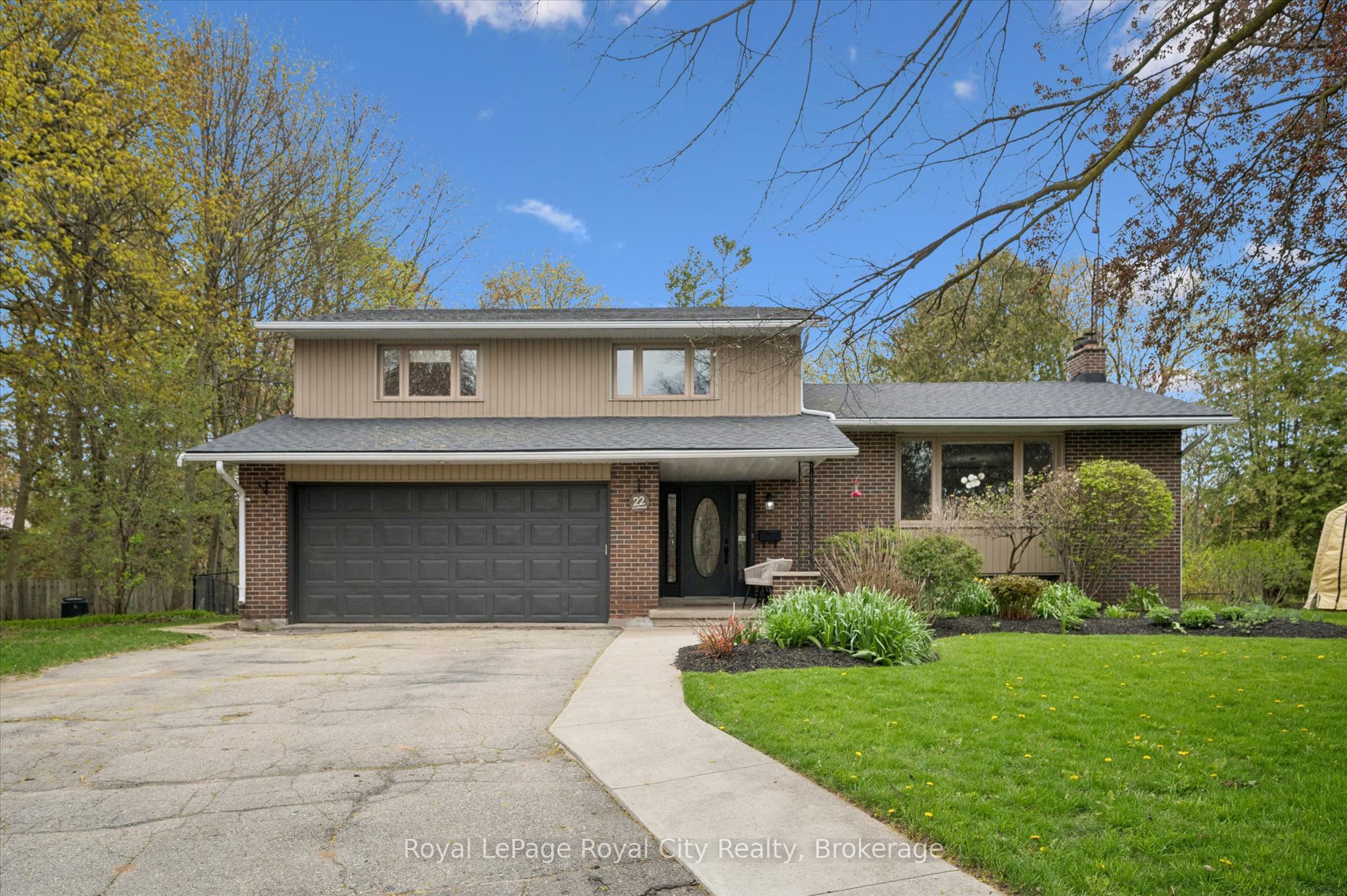 22 Crestwood Drive, Cambridge, ON, N1S 3N9
