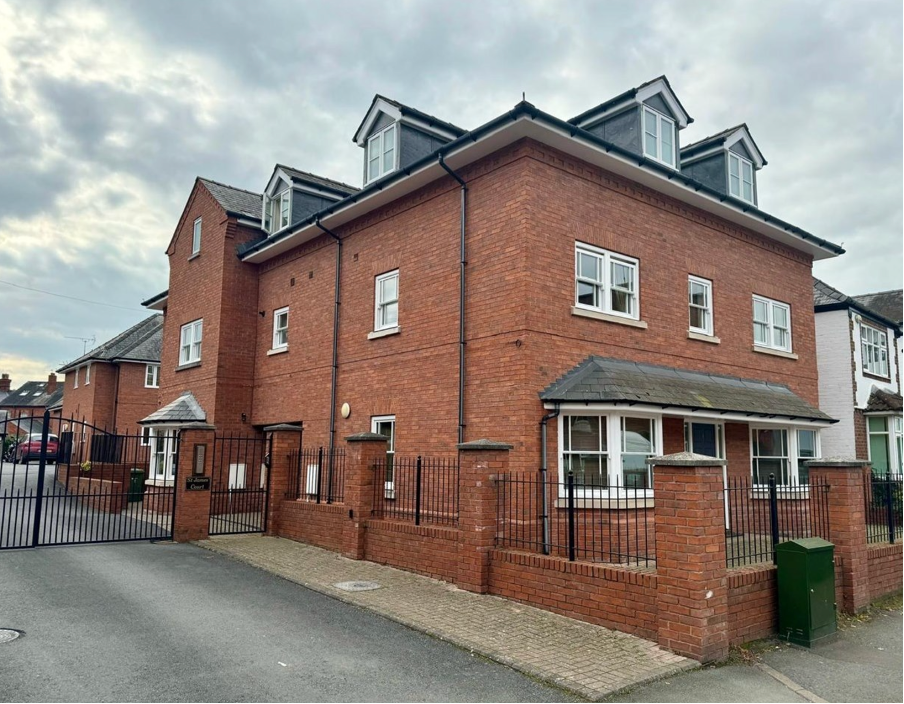 2 bed flat to rentApartment, St. James Court, St. Owen Street, Hereford HR1