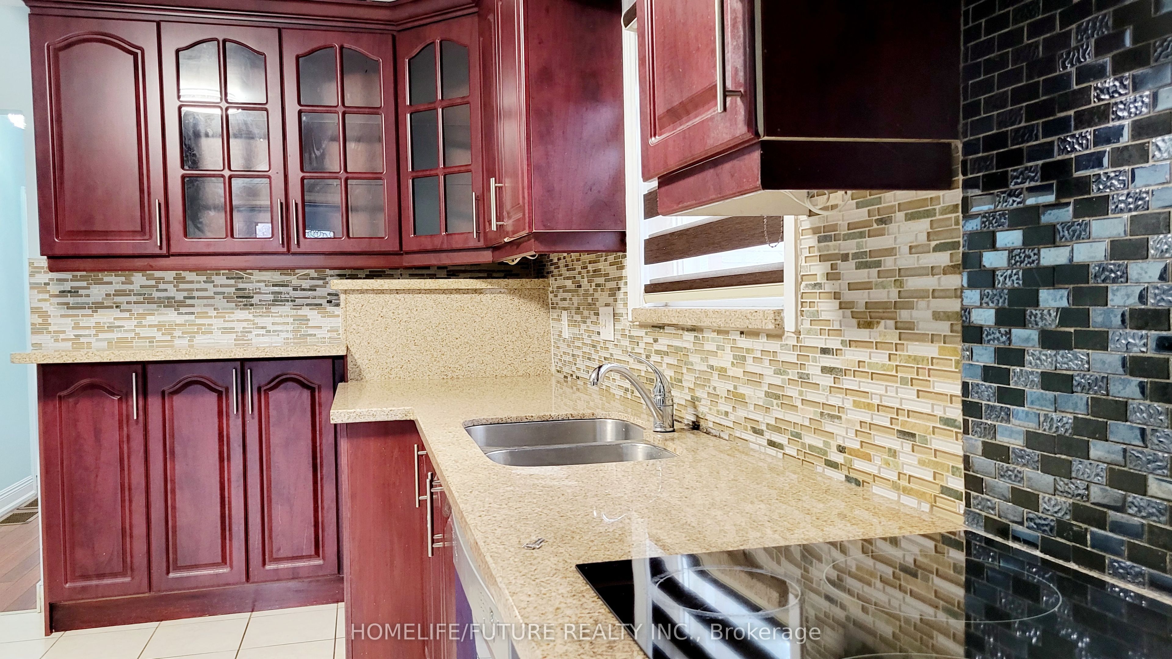 Additional image 3 of Main-73 Flora Drive, Toronto, ON, M1P 1A5