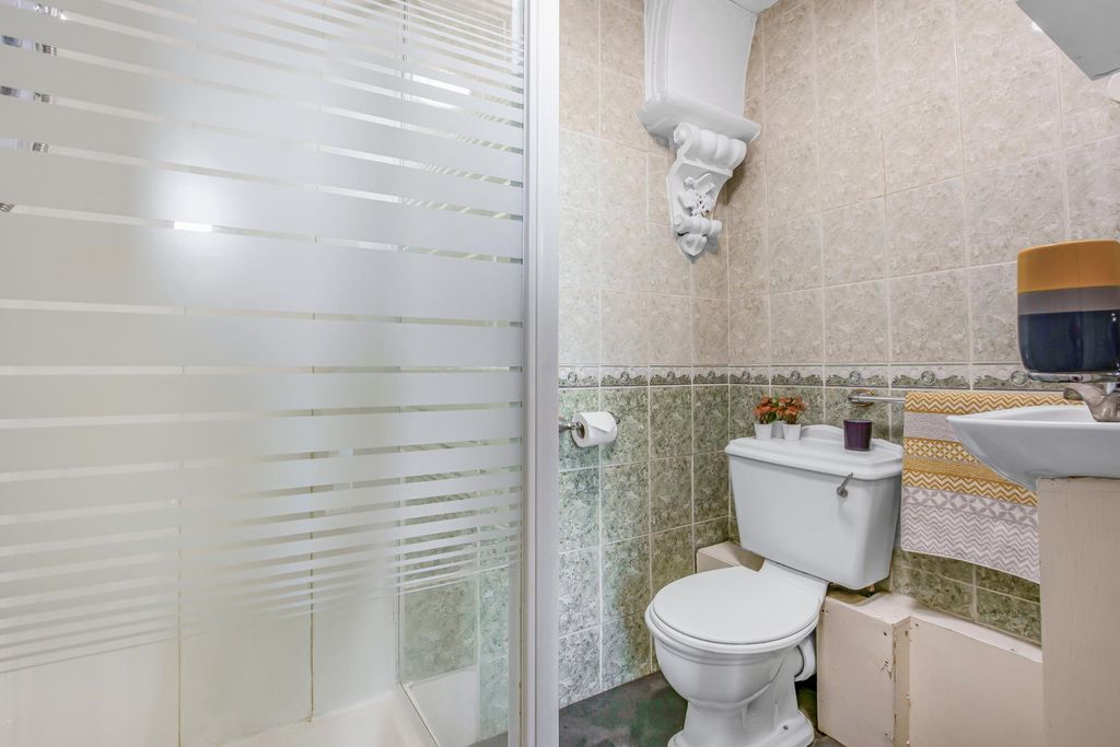 Additional image 6 of 1 bed terraced house to rentVinery Road, Leeds LS4