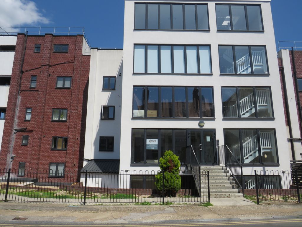 2 bed flat to rentHigh Street, Newmarket CB8