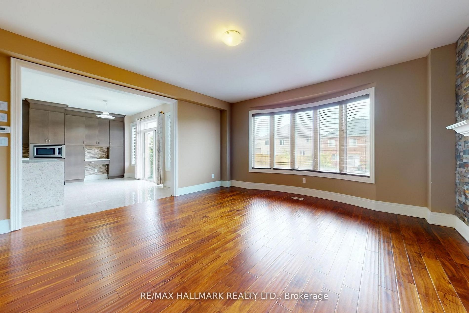 Additional image 3 of 61 Mcisaac Drive, Springwater, ON, L4M 4S4